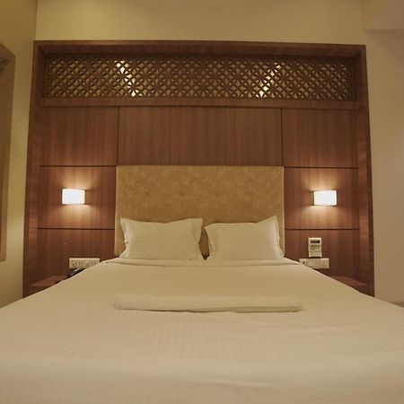 Hotel Mathoshree Thane Esterno foto