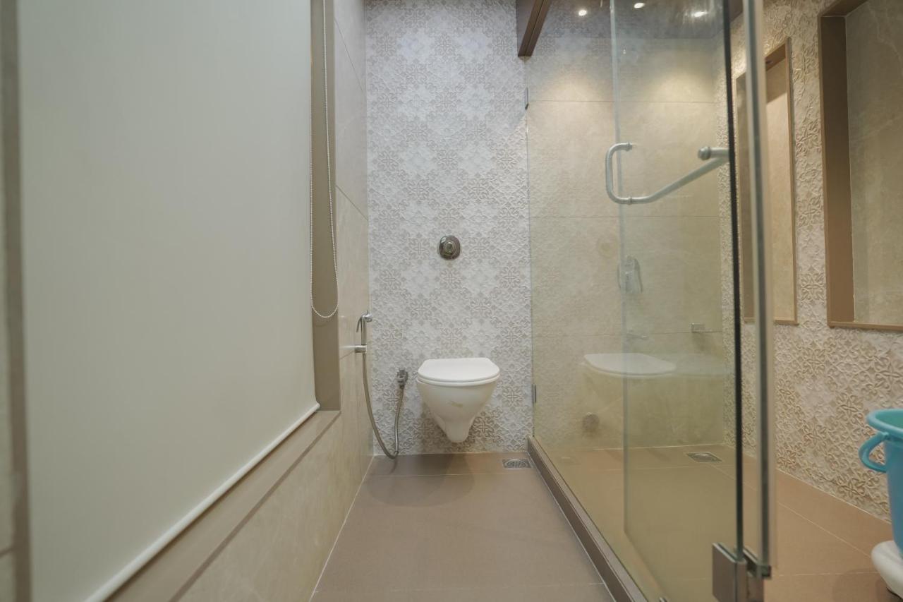 Hotel Mathoshree Thane Esterno foto