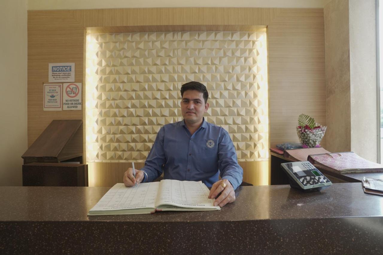 Hotel Mathoshree Thane Esterno foto