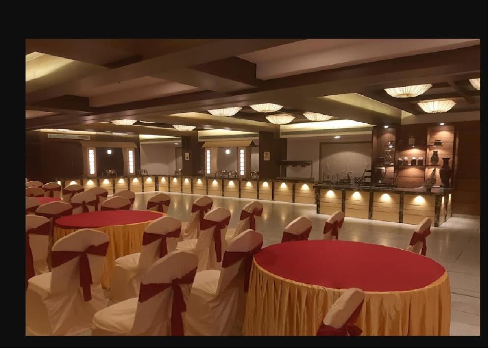 Hotel Mathoshree Thane Esterno foto